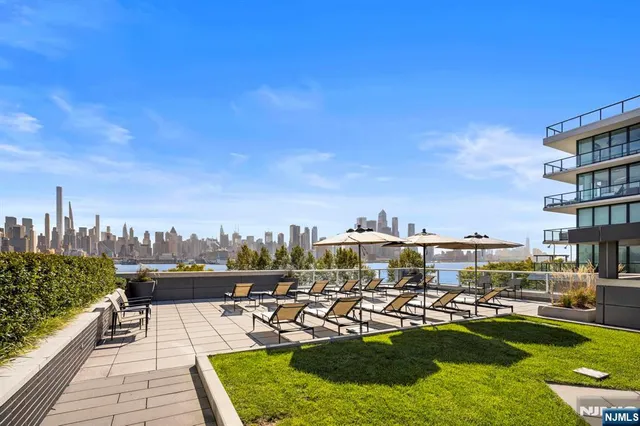 $1,288,000 | 1000 Ave At Port Imperial, Unit 306, Weehawken, NJ 07086