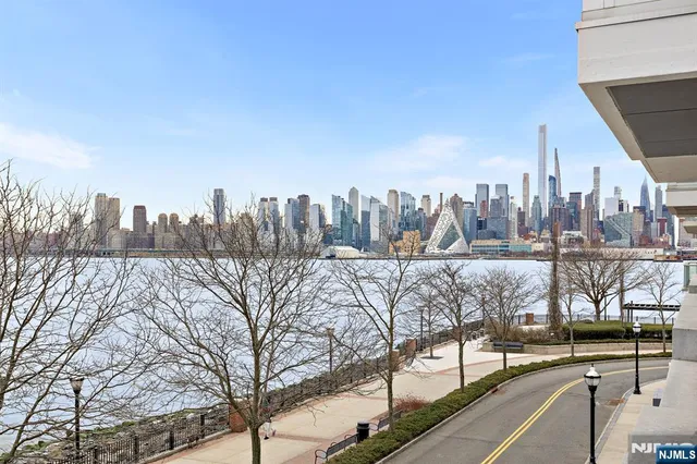 $1,288,000 | 1000 Ave At Port Imperial, Unit 306, Weehawken, NJ 07086