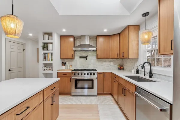 $750,000 | 25 Porter Road, Chelmsford, MA 01824