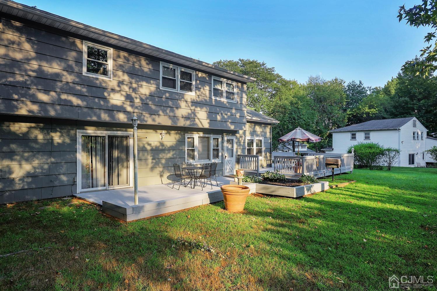 11 Sherwood Road Edison, NJ 08820 - Photo 22 of 28 Gallery Image 22