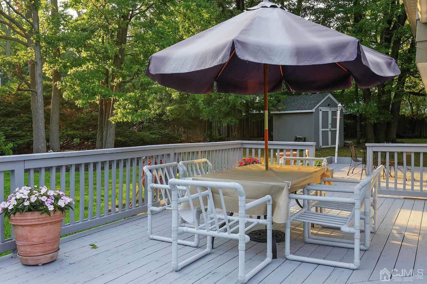 11 Sherwood Road Edison, NJ 08820 - Photo 25 of 28 Gallery Image 25