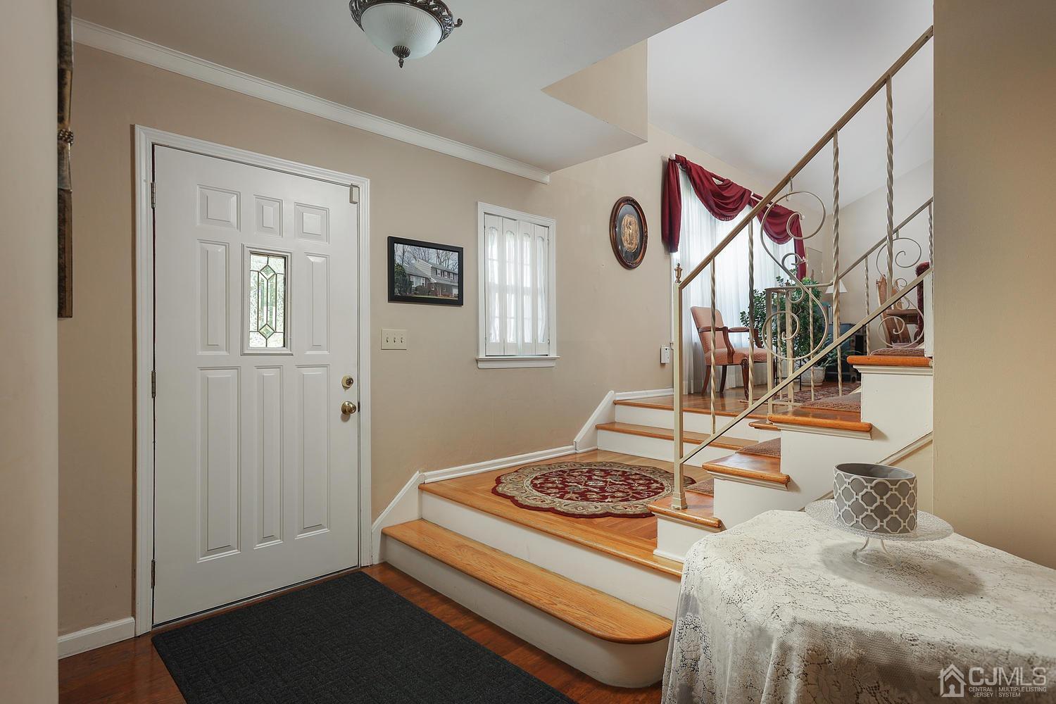 11 Sherwood Road Edison, NJ 08820 - Photo 8 of 28 Gallery Image 8