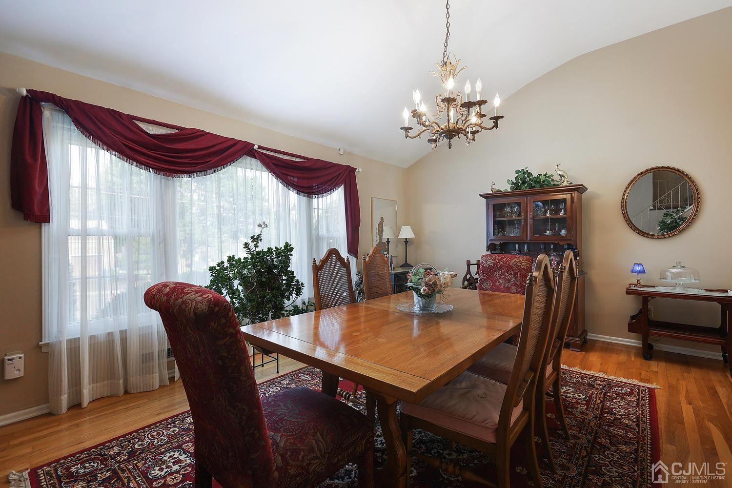 11 Sherwood Road Edison, NJ 08820 - Photo 9 of 28 Gallery Image 9