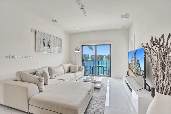 $500,000 | 4725 Northwest 85th Avenue, Unit 38, Doral, FL 33166