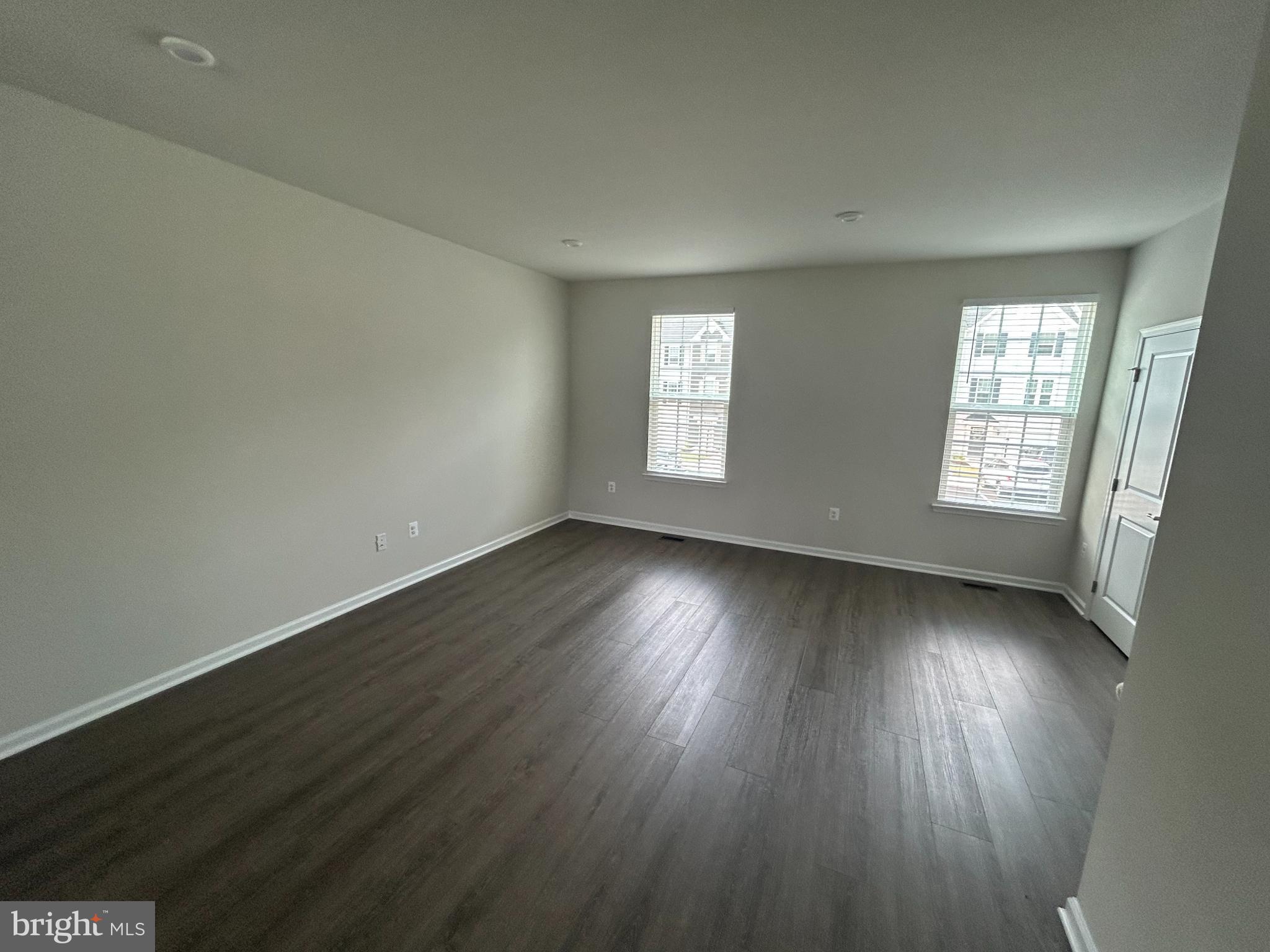 36072 Coyote Trail Locust Grove, VA 22508 - Photo 12 of 23 Spacious, light-filled room ready for creativity.