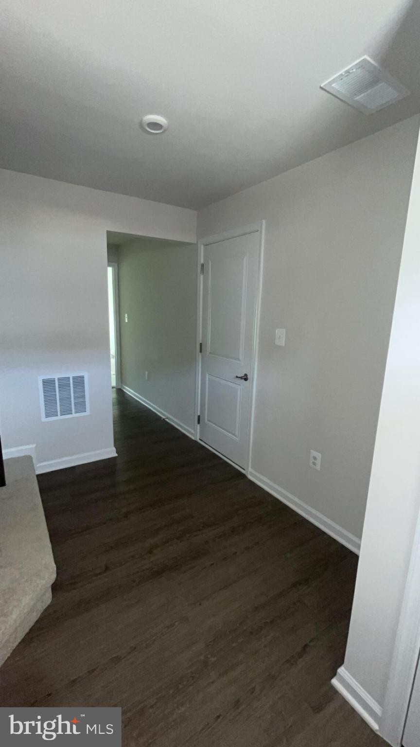 36072 Coyote Trail Locust Grove, VA 22508 - Photo 3 of 23 Bright and inviting entryway with modern charm.