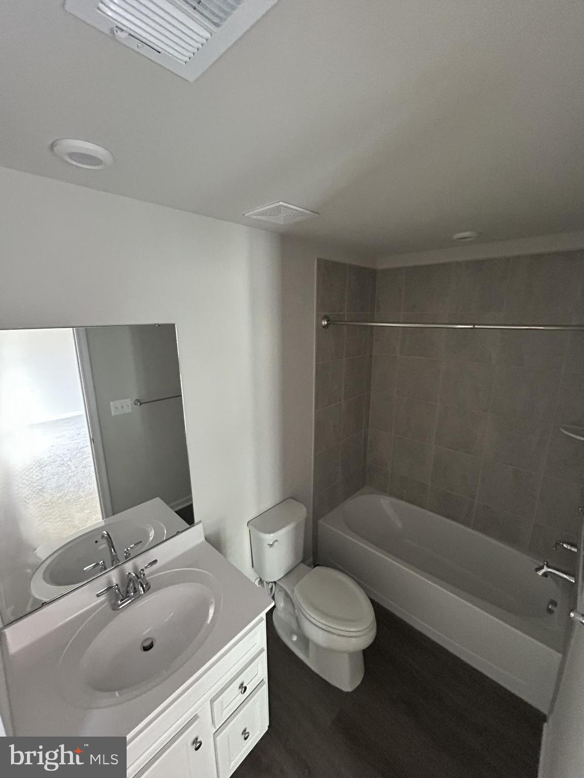 36072 Coyote Trail Locust Grove, VA 22508 - Photo 6 of 23 Modern bathroom with sleek finishes.