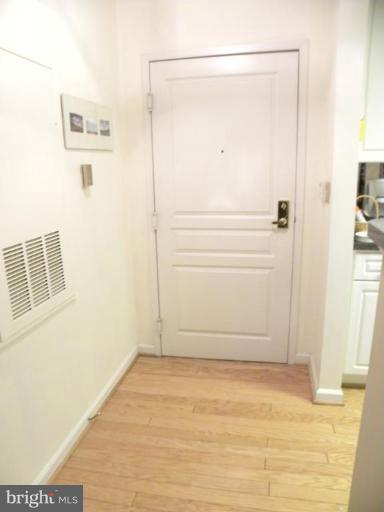 5563 Seminary Road, Unit 106 Falls Church, VA 22041 - Photo 22 of 23 Entrance / Foyer