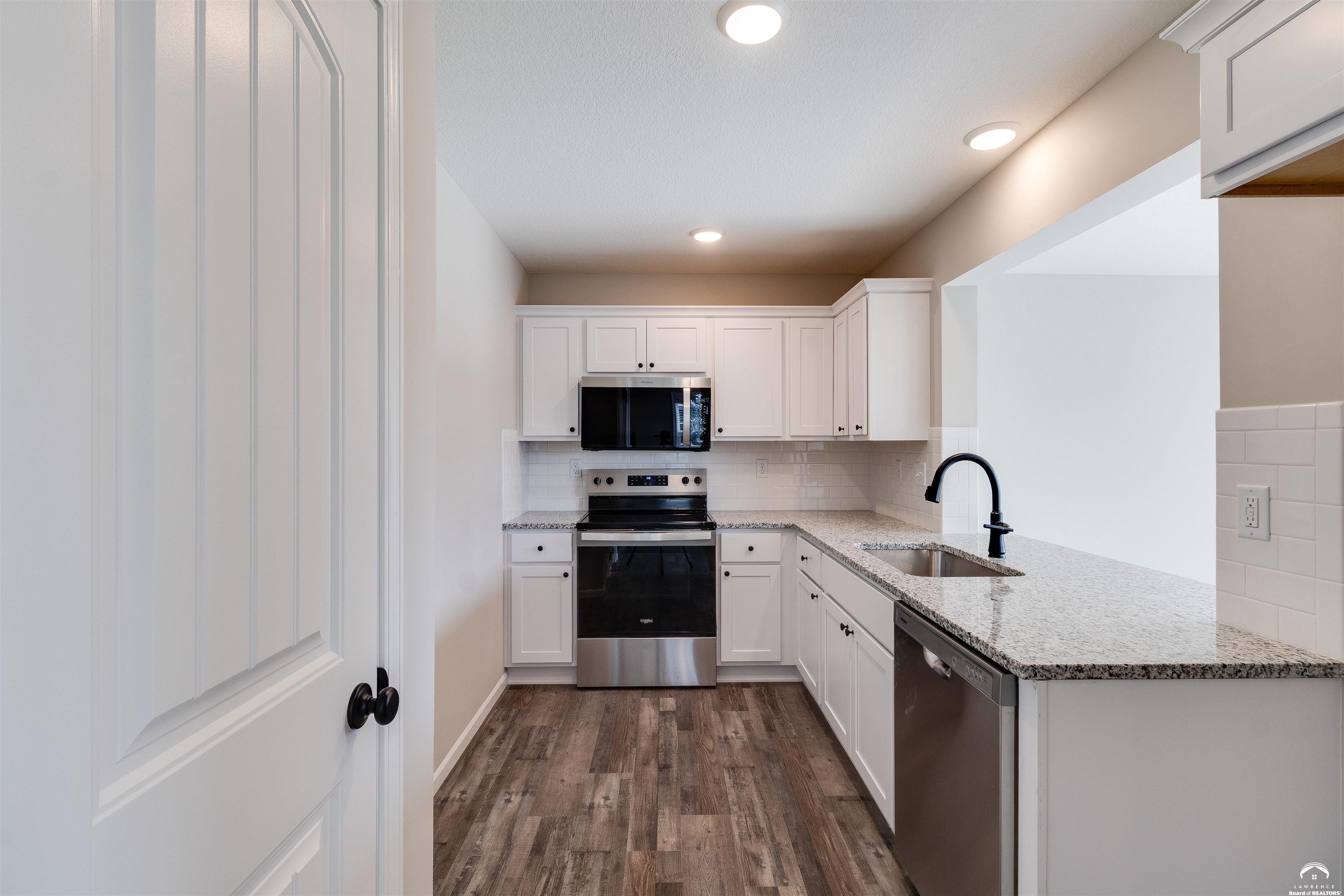 2529 Arlene Place Lawrence, KS 66046 - Photo 11 of 29