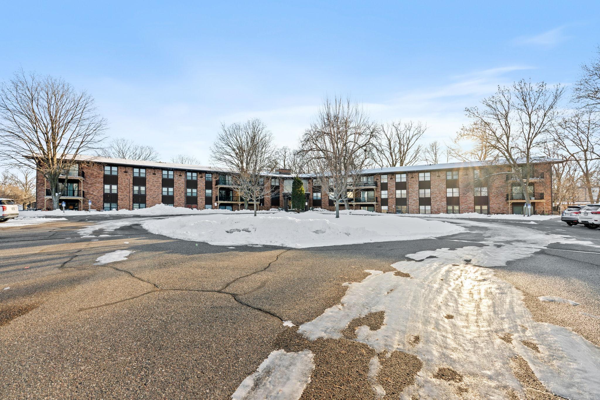 10113 West 34th Street, Unit 228 Hopkins, MN 55305 - Photo 9 of 29