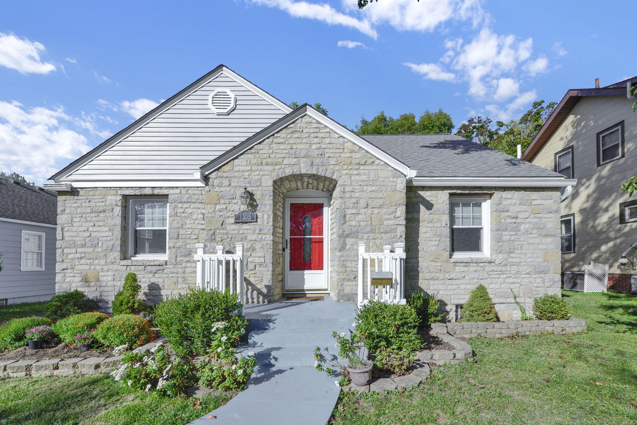 128 Blenheim Road Columbus, OH 43214 - Photo 1 of 47 1-web-or-mls-128-blenheim-rd