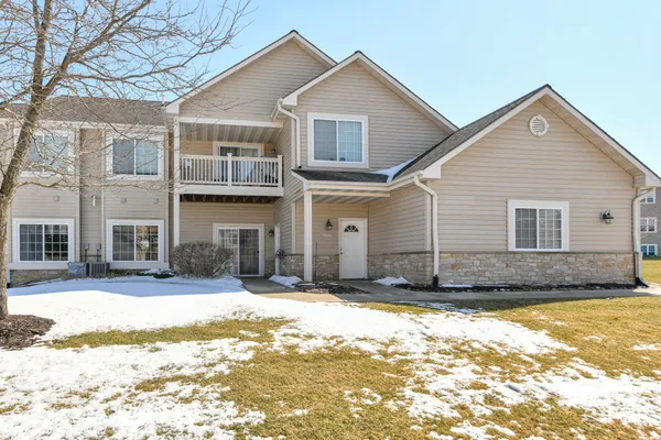 $319,900 | 21790C North Weather Edge Circle, Unit C, Lannon, WI 53046