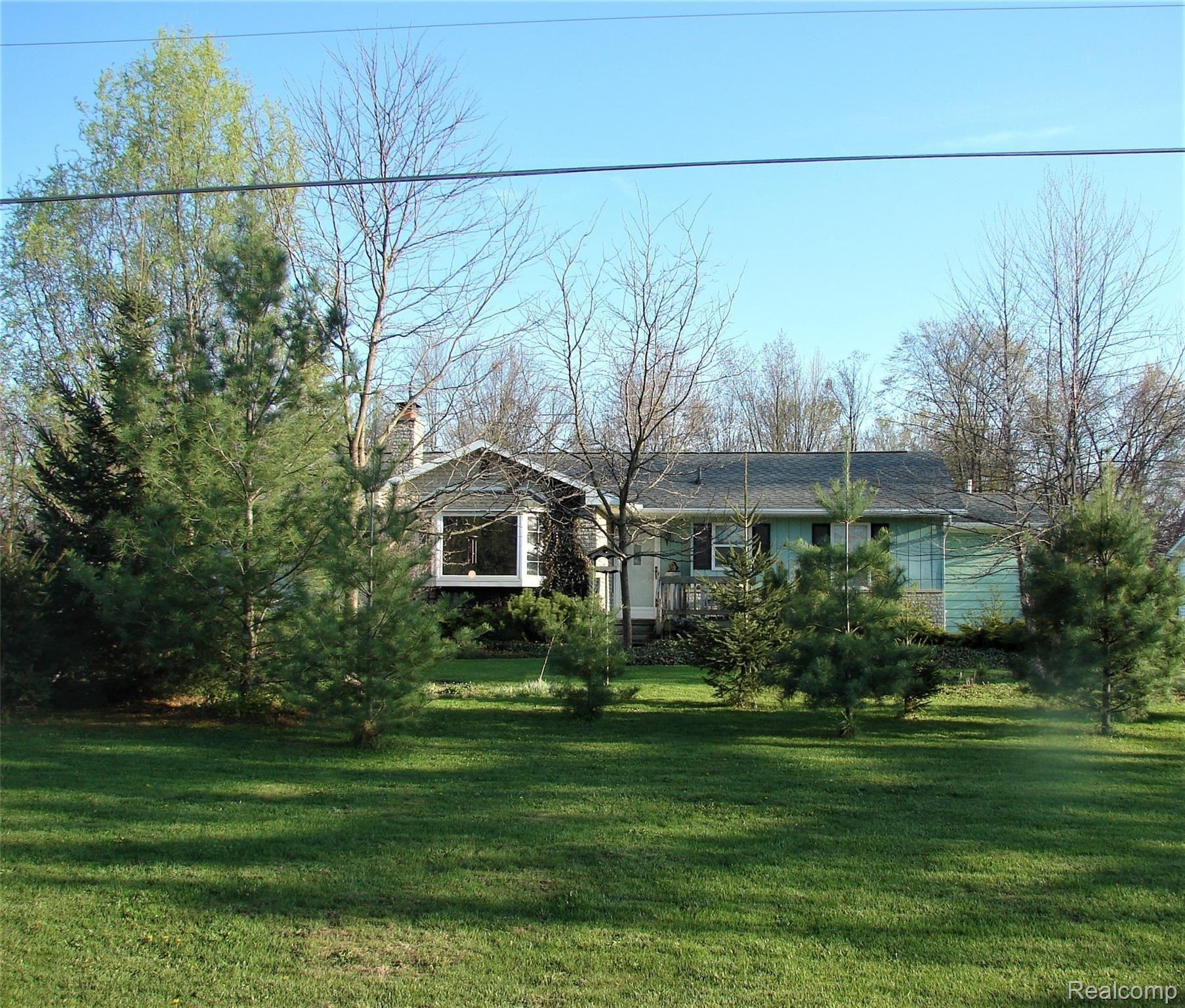 10336 Coolidge Road Goodrich, MI 48438 - Photo 1 of 34 Coolidge front yard.JPG