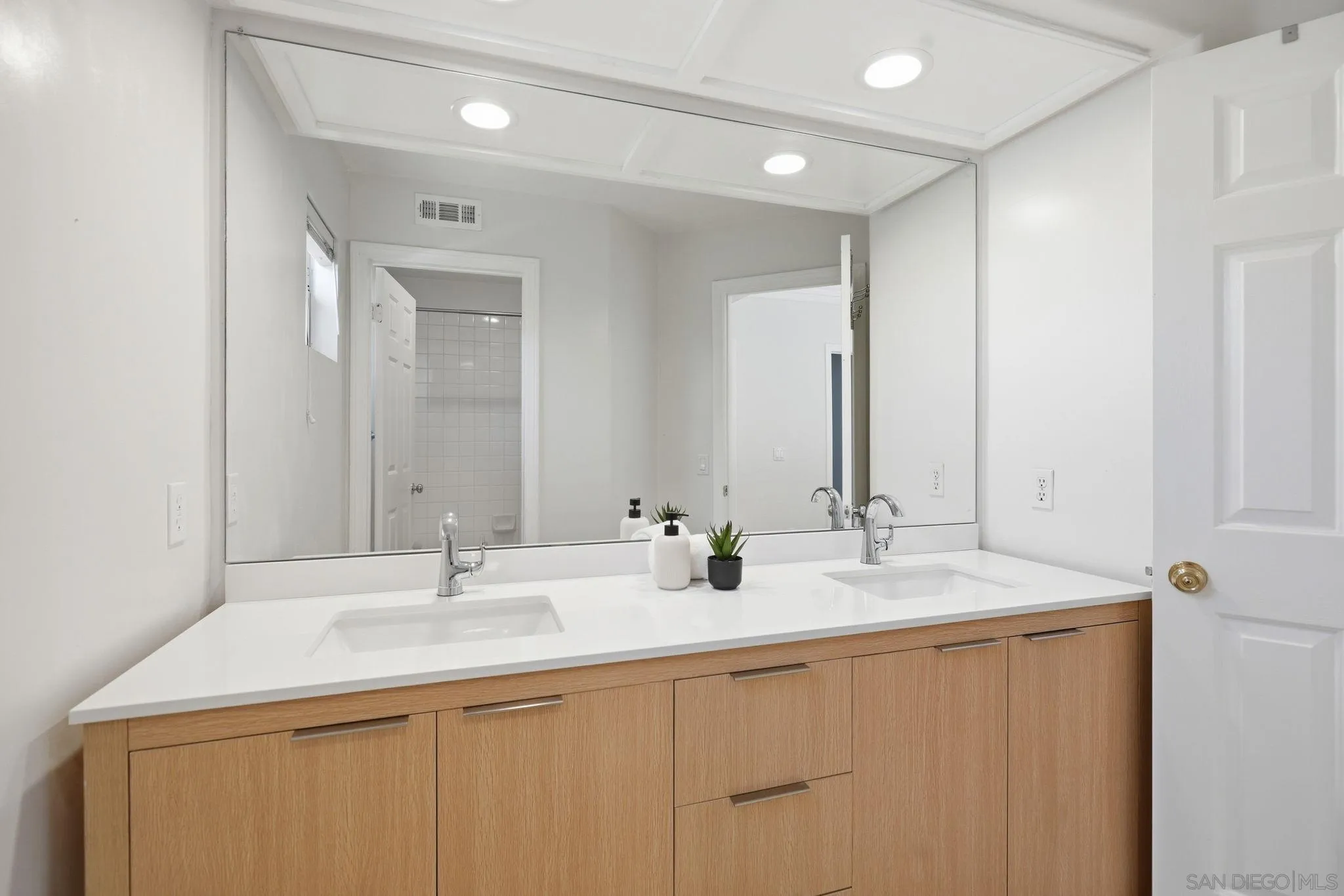 2283 Hilton Head Road Chula Vista, CA 91915 - Photo 53 of 64