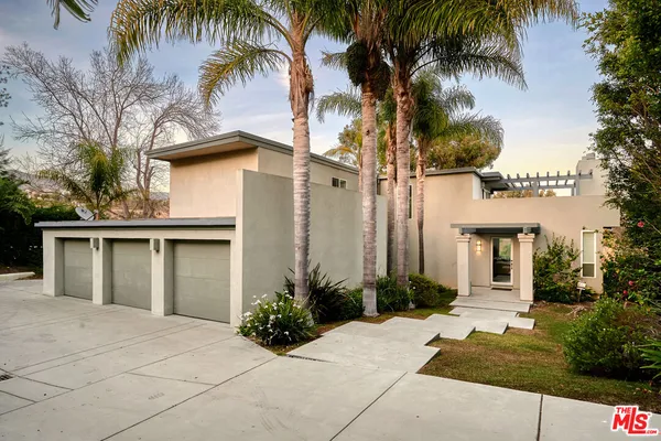 $5,200,000 | 28907 Wight Road, Malibu, CA 90265