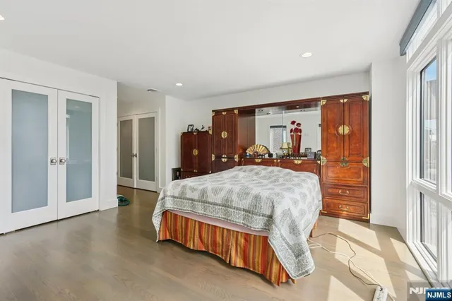 $1,349,000 | 746 Undercliff Avenue, Unit A, Edgewater, NJ 07020