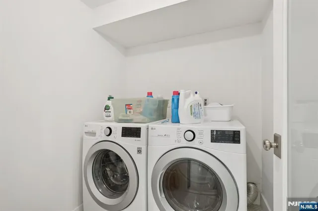 $1,349,000 | 746 Undercliff Avenue, Unit A, Edgewater, NJ 07020