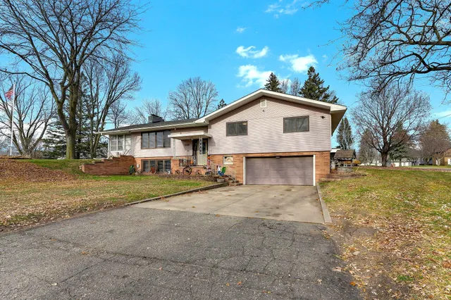 $314,900 | 303 3rd Avenue Southwest, Medford, MN 55049