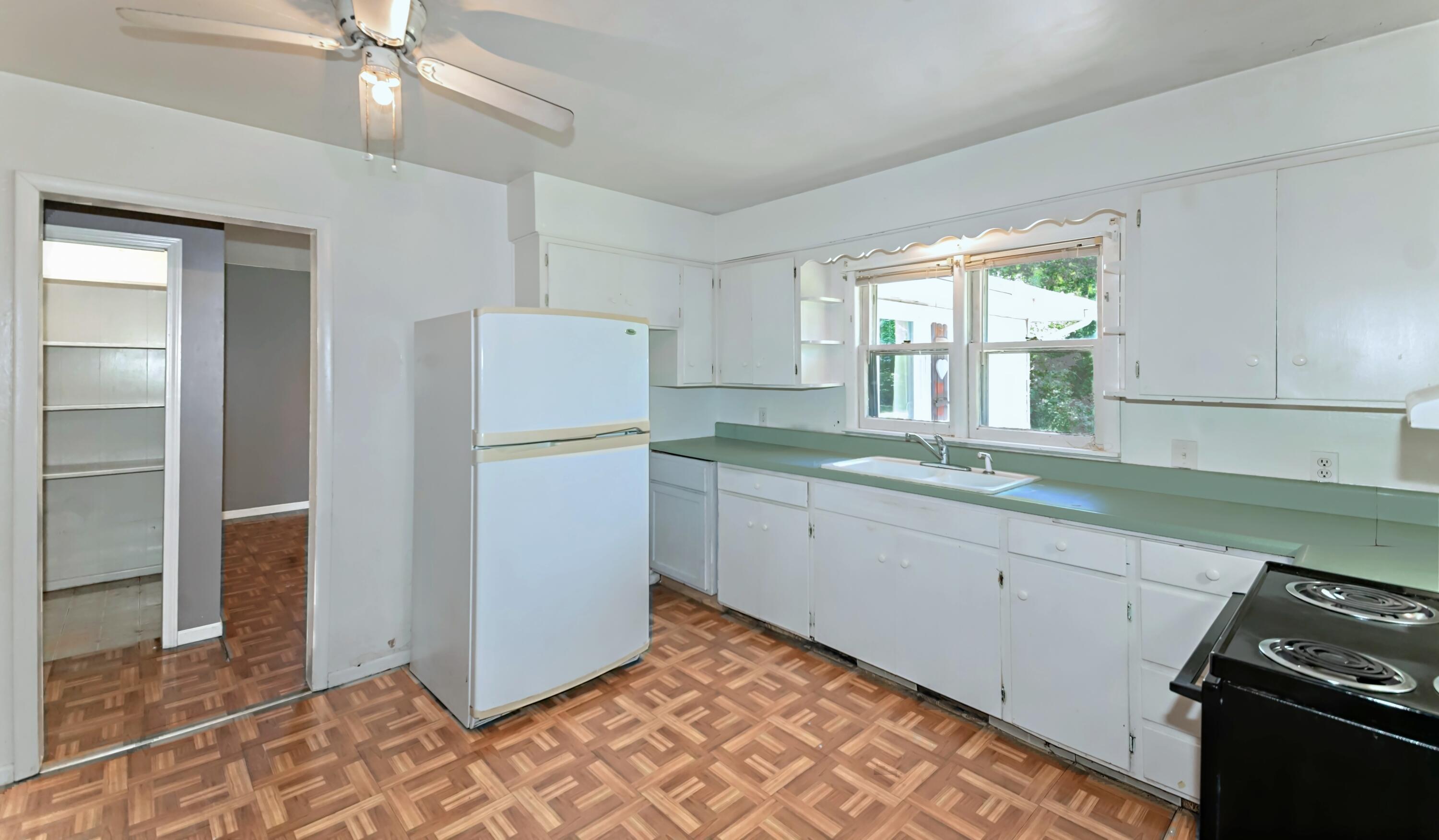 3868 Meadowbrook Road Benton Harbor, MI 49022 - Photo 14 of 30 DSC08102_