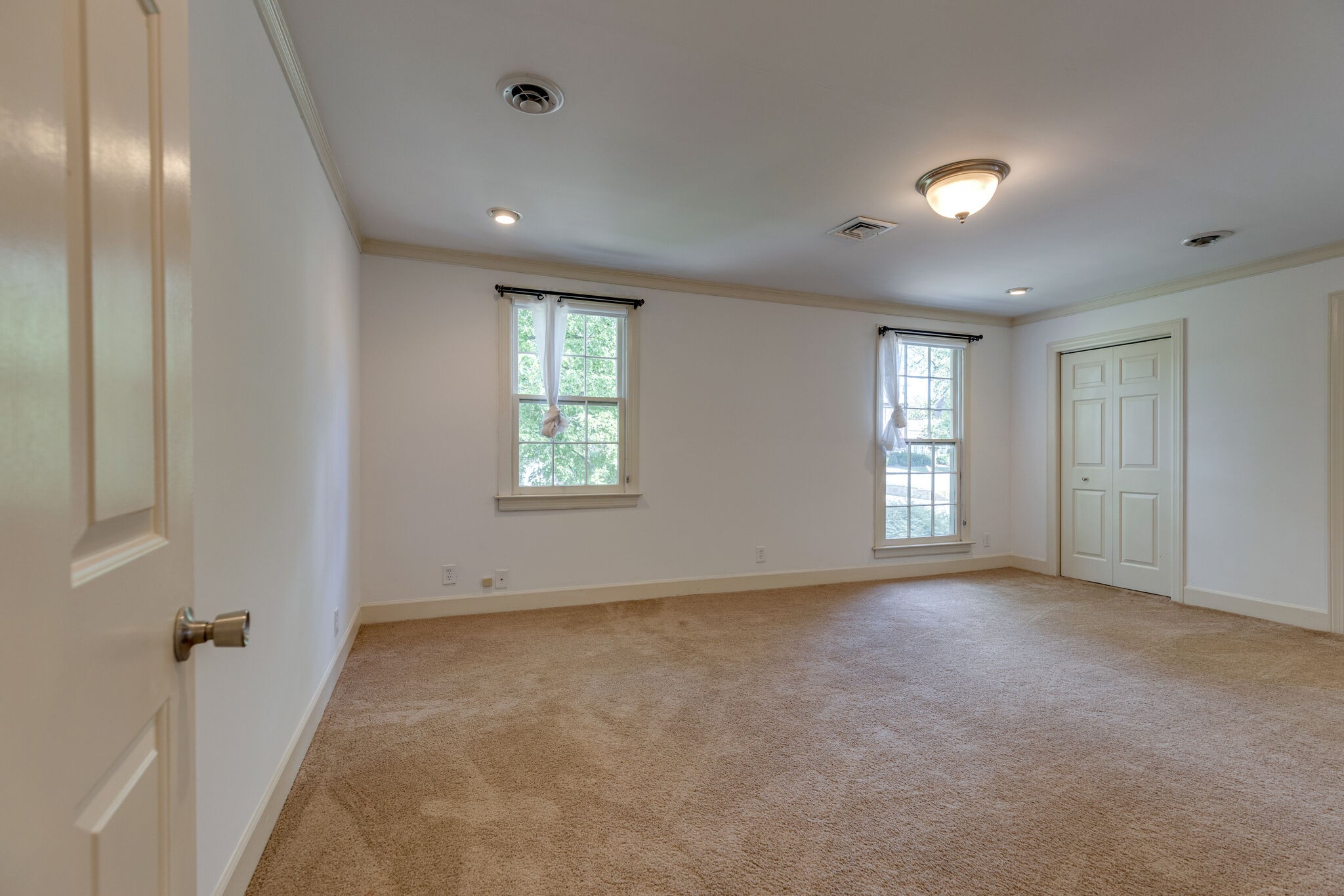 111 Mockingbird Road Nashville, TN 37205 - Photo 21 of 49 a view of an empty room with a window