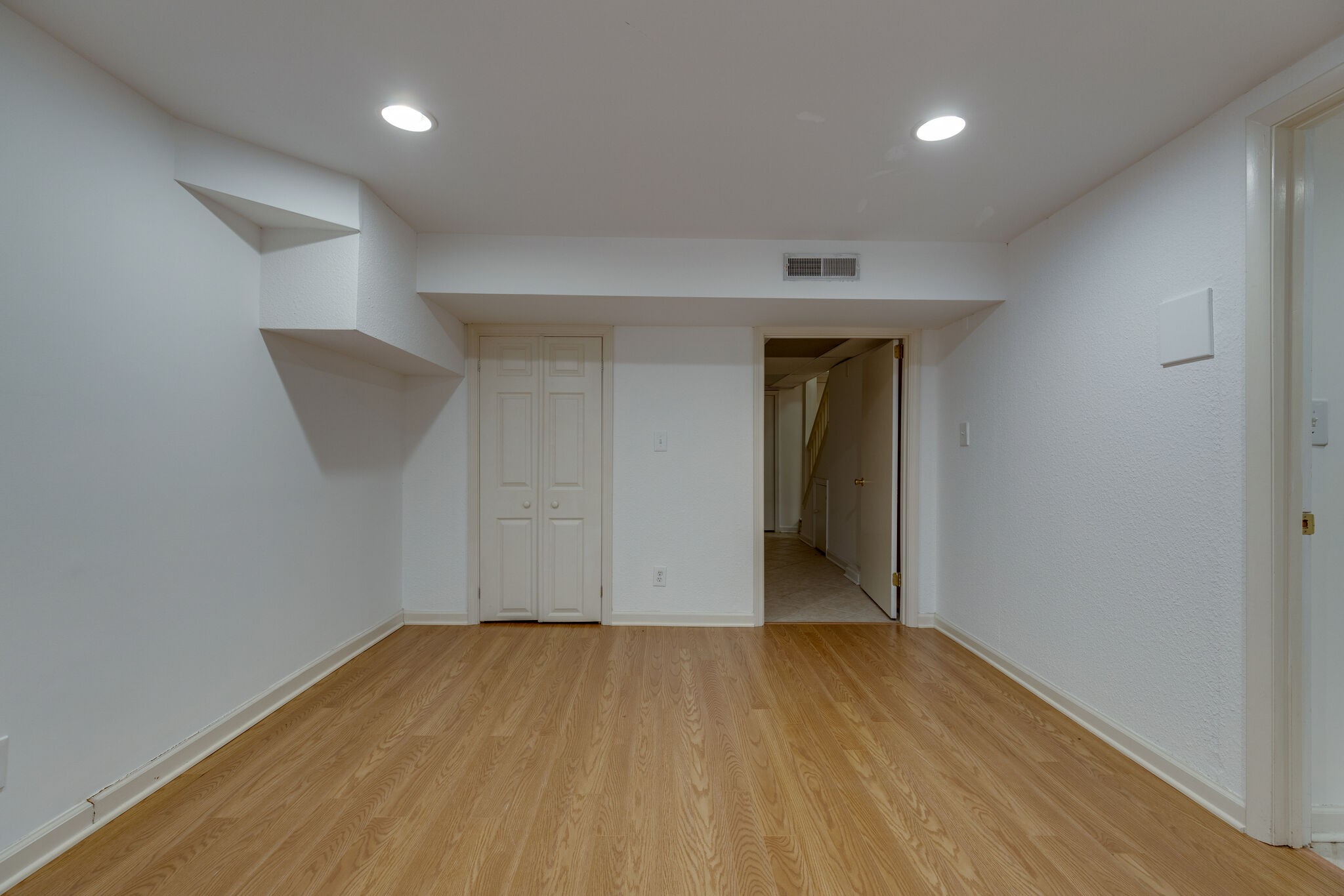 111 Mockingbird Road Nashville, TN 37205 - Photo 40 of 49 a view of empty room with wooden floor