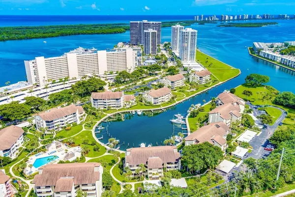 $2,700 | 300 Golfview Road, Unit 506, North Palm Beach, FL 33408