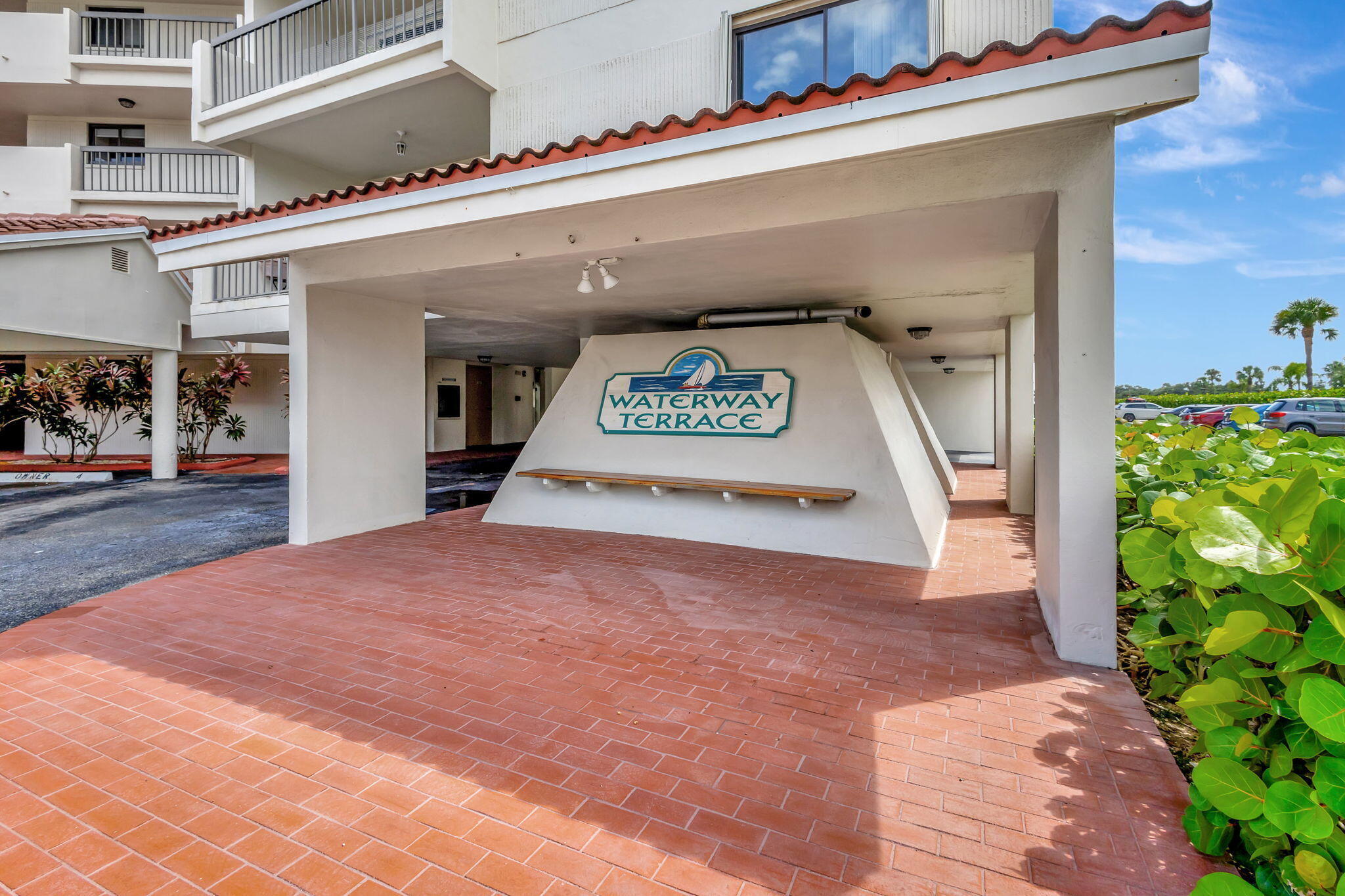 300 Golfview Road, Unit 506 North Palm Beach, FL 33408 - Photo 6 of 50 Building Exterior