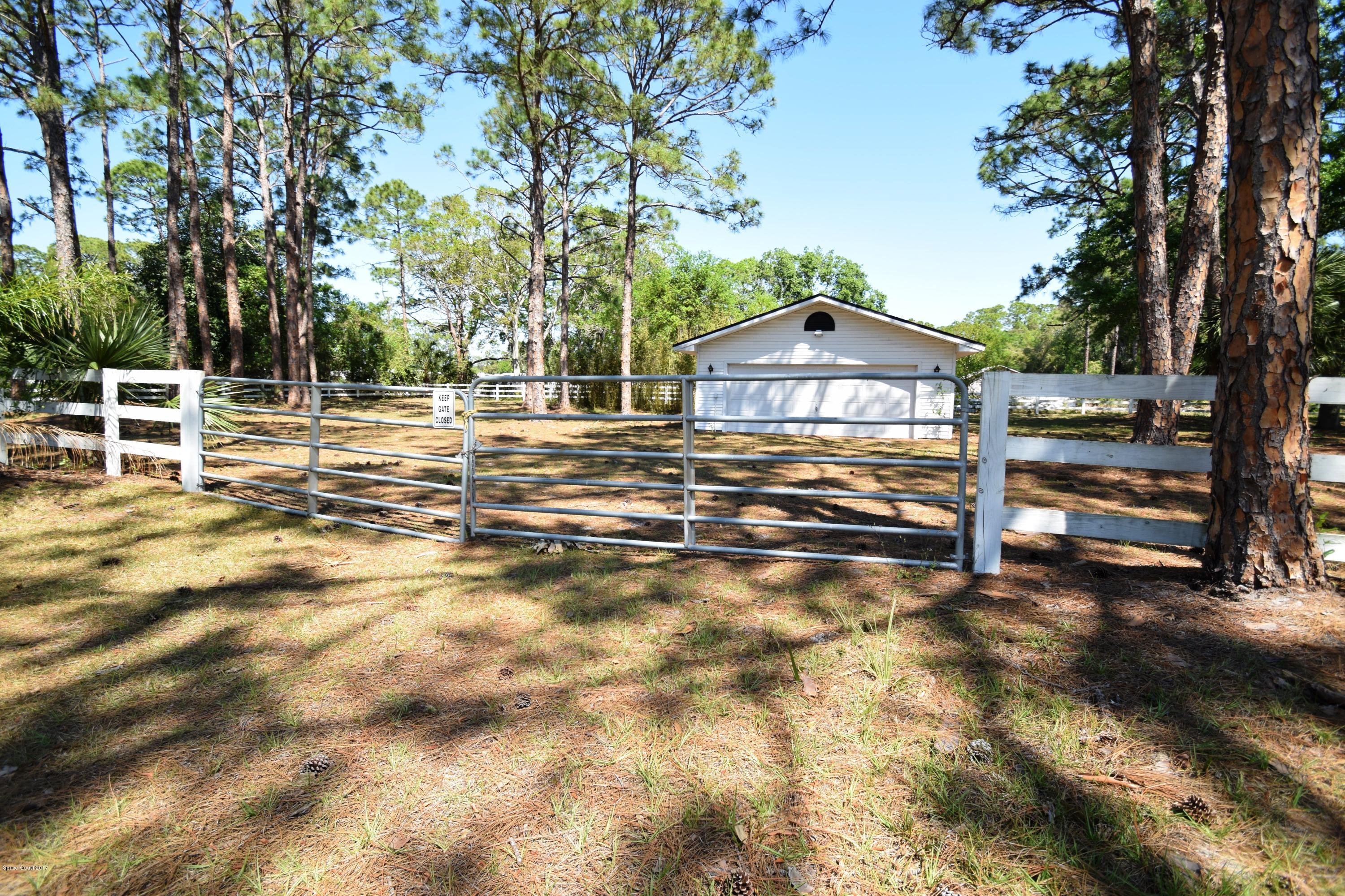 4200 Pinewood Road Melbourne, FL 32934 - Photo 39 of 40 Detached Garage and Paddock