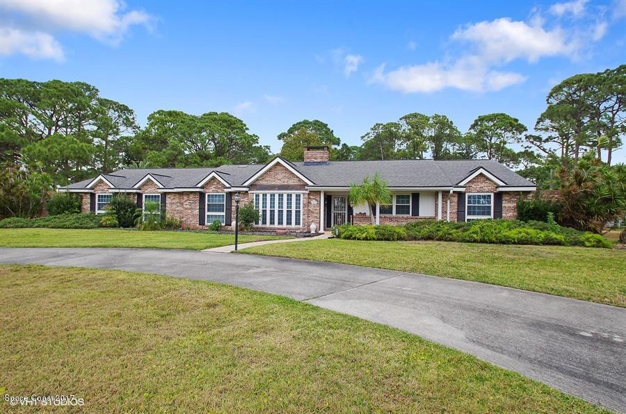 4200 Pinewood Road Melbourne, FL 32934 - Photo 40 of 40 Front