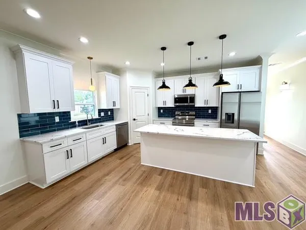 $2,000 | 808 South Audubon Pl Avenue, Gonzales, LA 70737