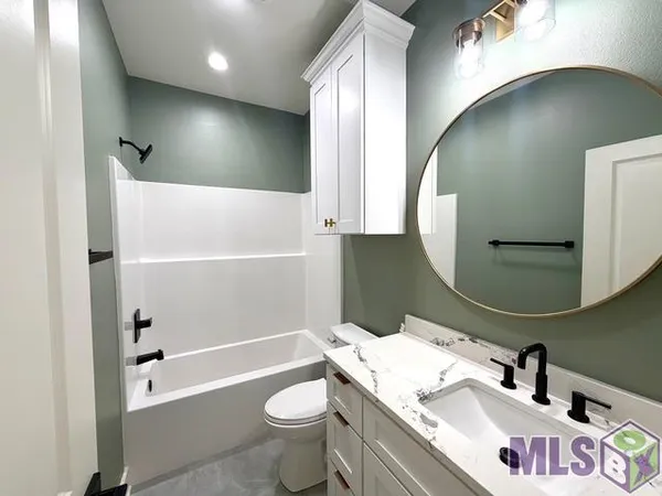 $2,000 | 808 South Audubon Pl Avenue, Gonzales, LA 70737