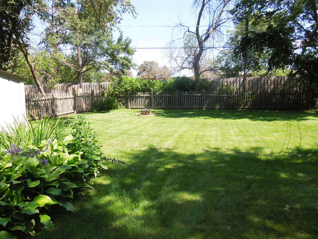 824 East Rockland Road Libertyville, IL 60048 - Photo 15 of 17
