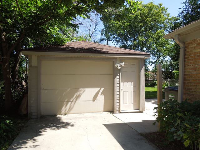 824 East Rockland Road Libertyville, IL 60048 - Photo 17 of 17