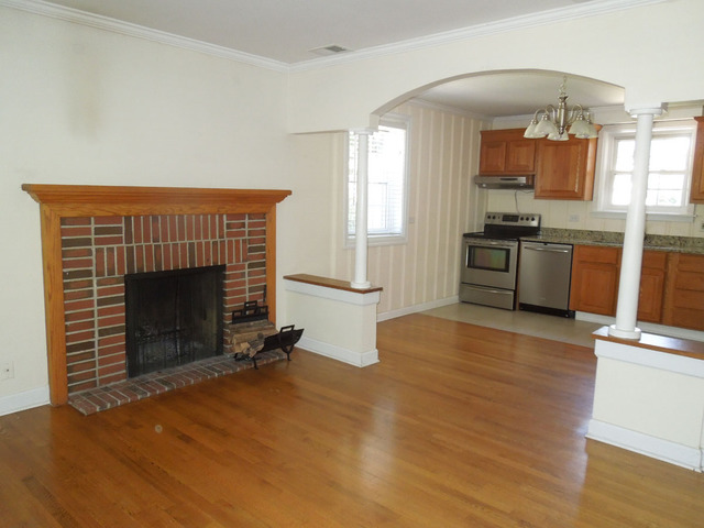 824 East Rockland Road Libertyville, IL 60048 - Photo 4 of 17