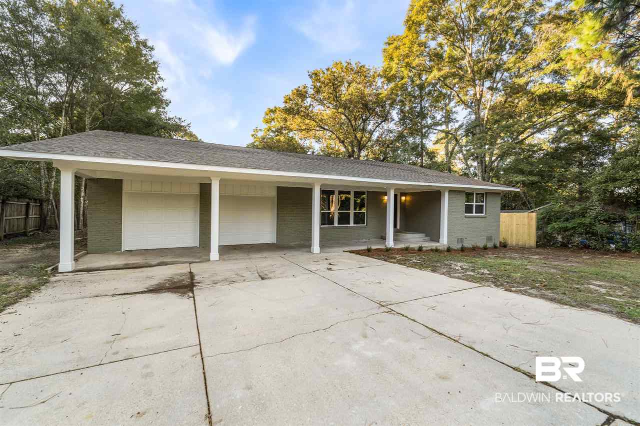 5013 Brookfield Drive North Mobile, AL 36693 - Photo 3 of 19
