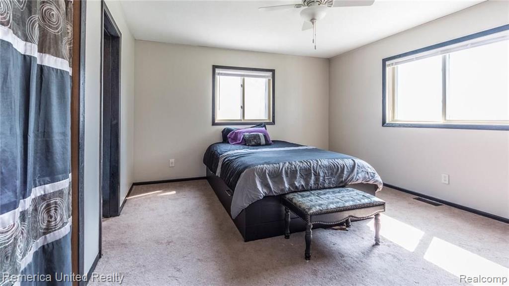 29520 Geraldine Road Farmington Hills, MI 48336 - Photo 23 of 44
