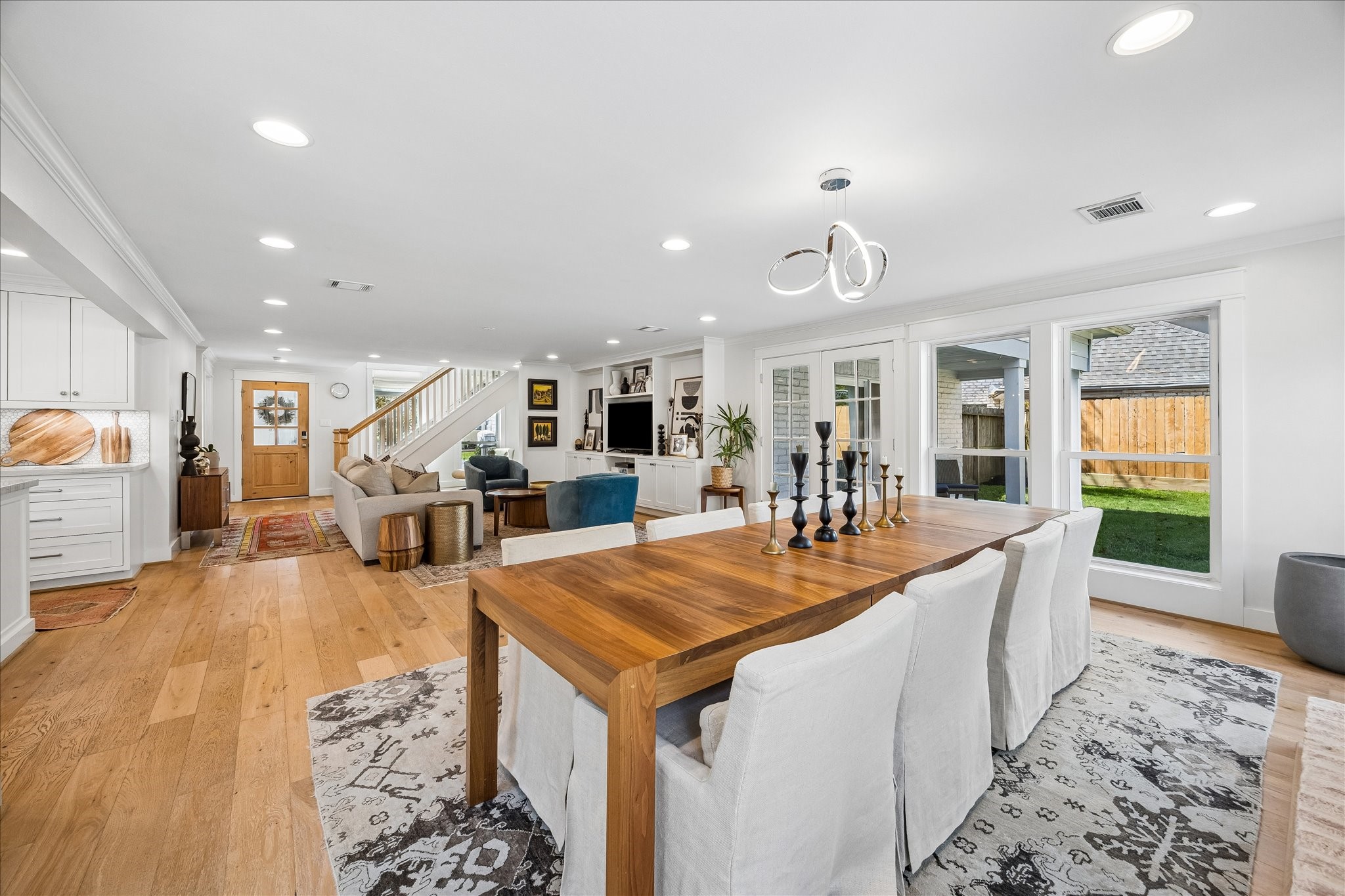 559 Rancho Bauer Drive Houston, TX 77079 - Photo 9 of 34 Gallery Image 9