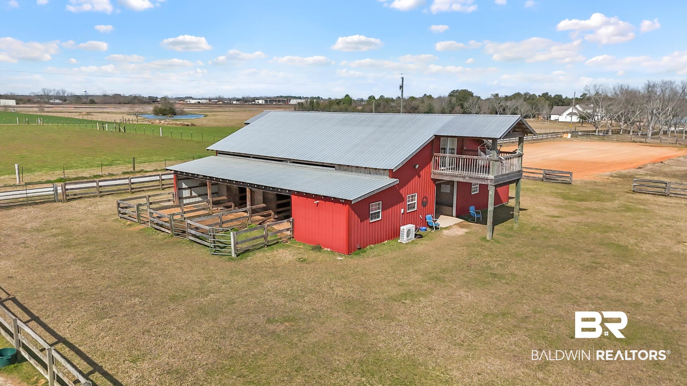8725 Bishop Road Fairhope, AL 36532 - Photo 37 of 50 Living quarters in Barn