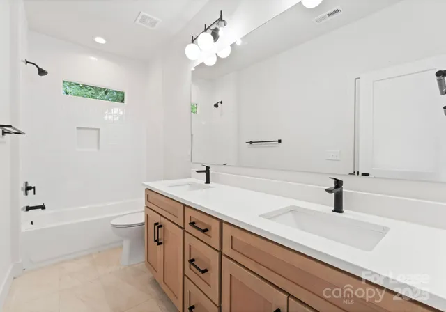 $3,000 | 2413 Pruitt Street, Charlotte, NC 28208