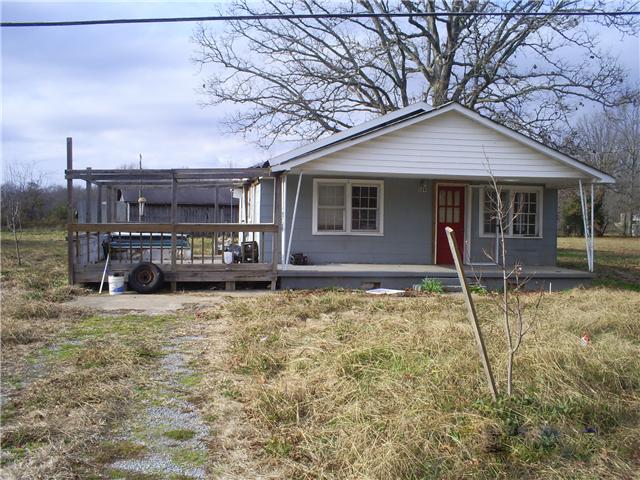 589 Sears Roebuck Road Tullahoma, TN 37388 - Photo 1 of 11 Welcome to 589 Sears Roebuck Road