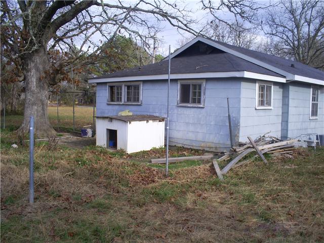 589 Sears Roebuck Road Tullahoma, TN 37388 - Photo 3 of 11 Side view
