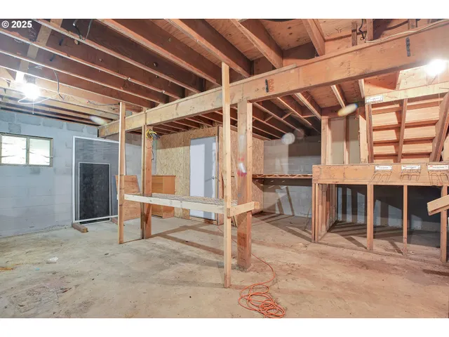 $299,000 | 47085 Old 77 Vesper Lane, Birkenfeld, OR 97016