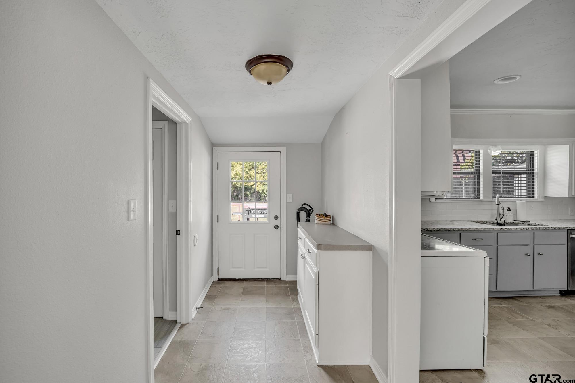 3601 Dumas Road Longview, TX 75604 - Photo 11 of 27 a view of a kitchen and a sink