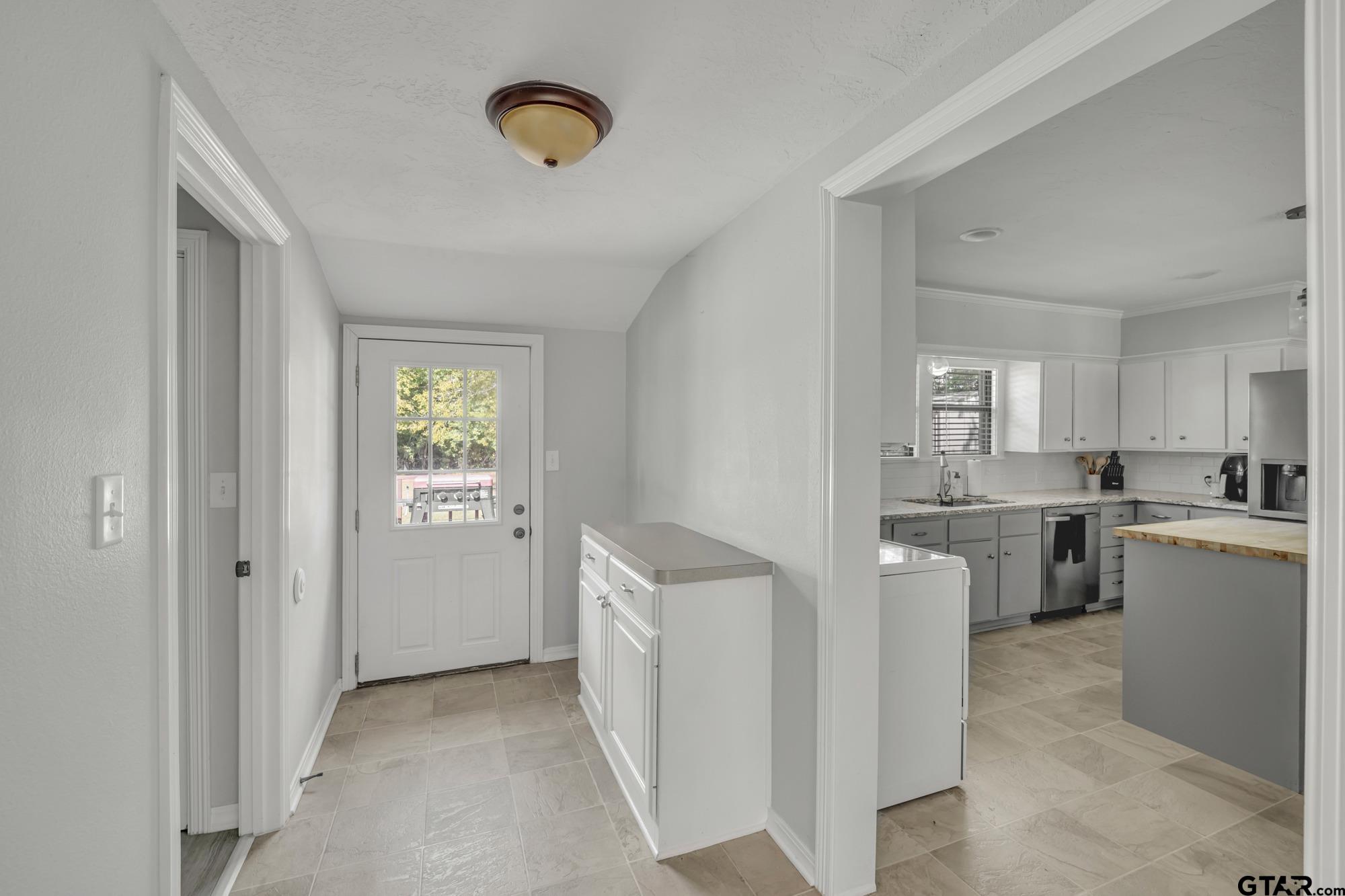 3601 Dumas Road Longview, TX 75604 - Photo 10 of 27 a view of a kitchen with a sink