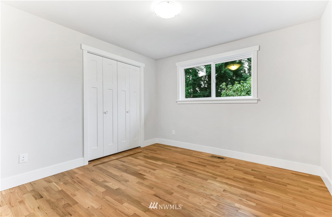 23406 Meridian Avenue South Bothell, WA 98021 - Photo 16 of 20