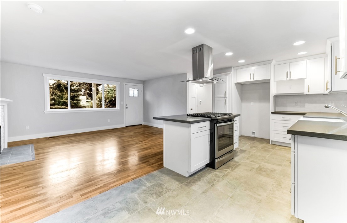 23406 Meridian Avenue South Bothell, WA 98021 - Photo 5 of 20