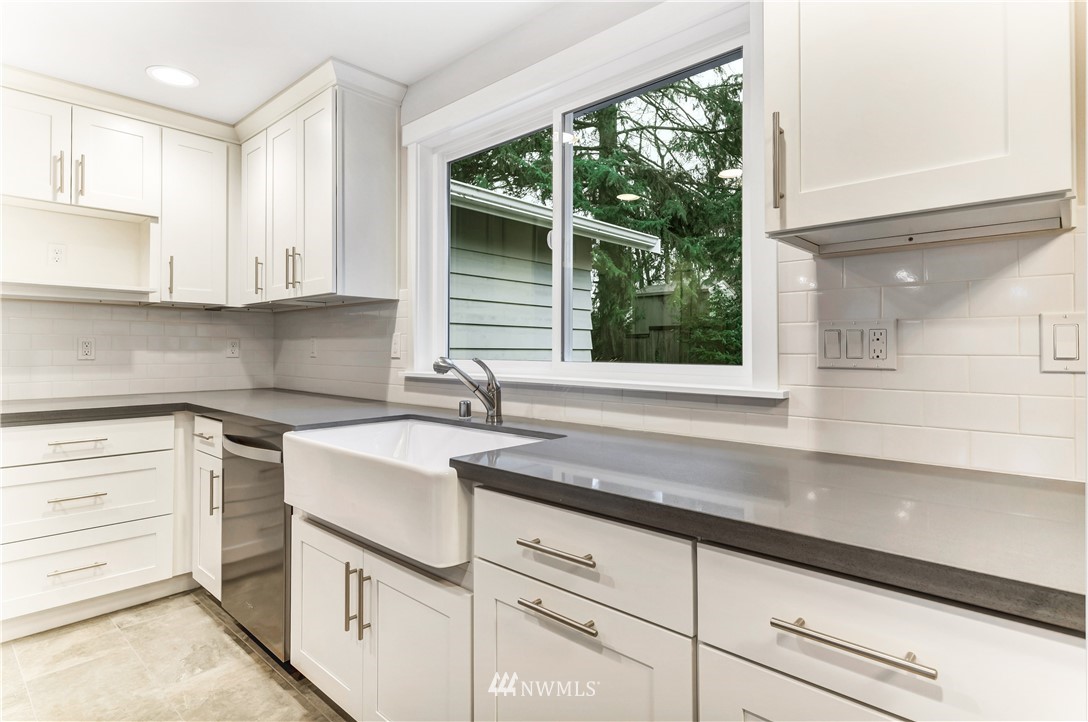 23406 Meridian Avenue South Bothell, WA 98021 - Photo 9 of 20