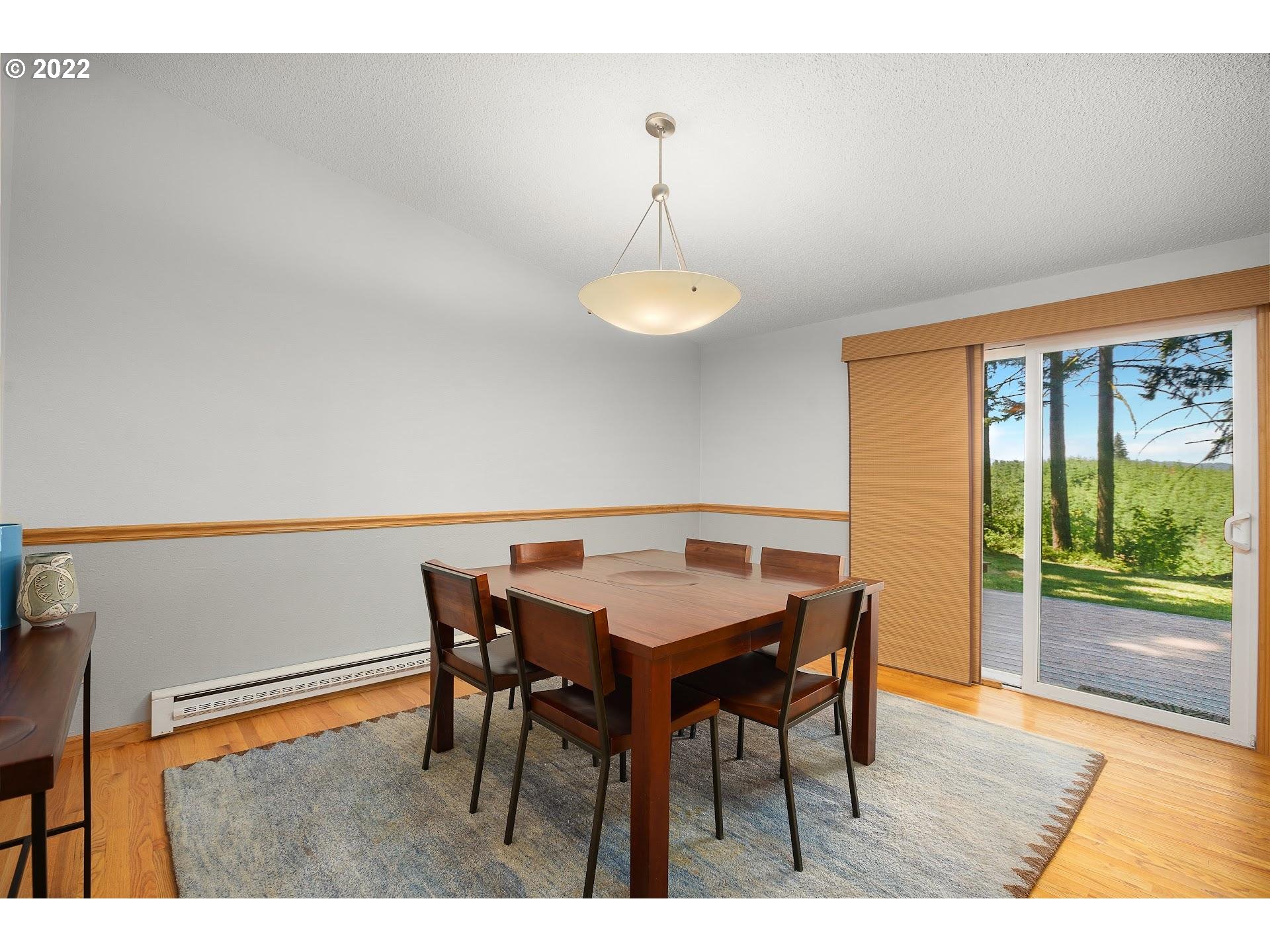 57271 Walker Road Scappoose, OR 97056 - Photo 13 of 31 Dining Area