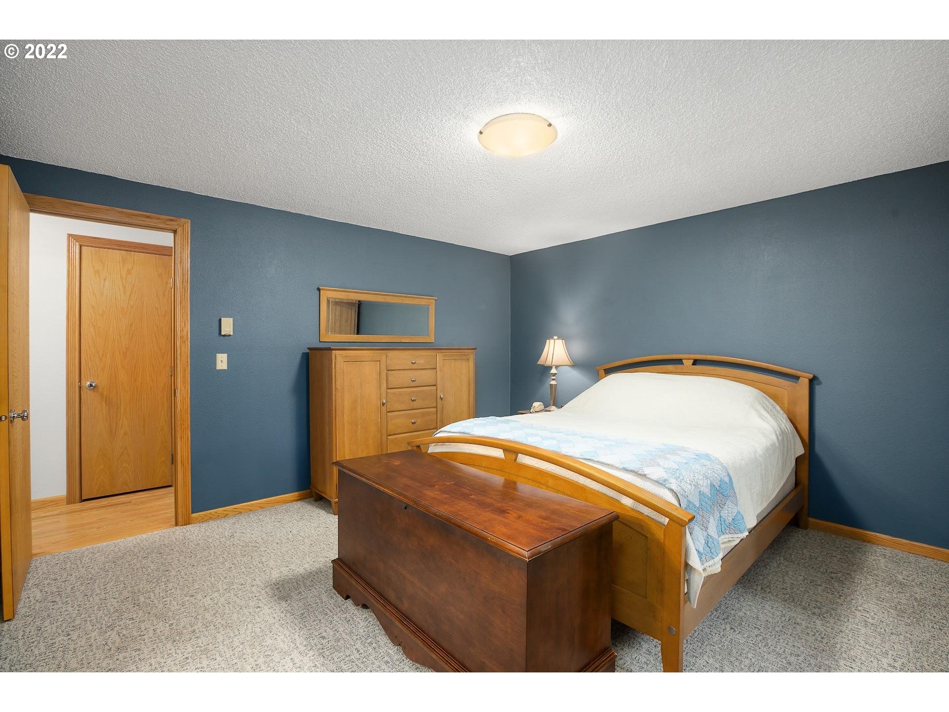 57271 Walker Road Scappoose, OR 97056 - Photo 16 of 31 Bedroom, Owner's Suite