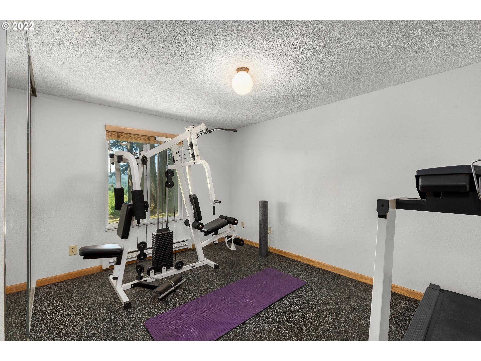 57271 Walker Road Scappoose, OR 97056 - Photo 18 of 31 Bedroom